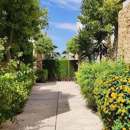 Holiday home Modern In Costa Blanca With Private Pool, Garden And Parking - All Costs Included *